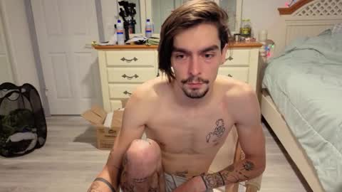 str8whiteboy21 online show from November 26, 2025, 6:42 pm