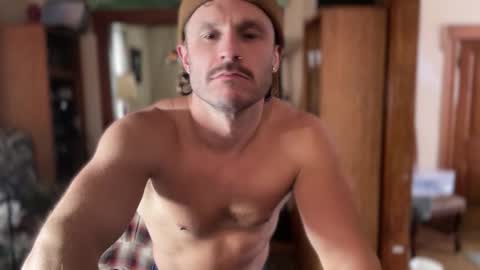 Snapshot of straightishd chatting on December 16, 2025, 8:58 pm Cowboy Zuhly online show from December 16, 2025, 8:58 pm