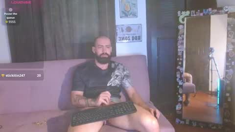 Snapshot of straightopenminds chatting on December 4, 2025, 3:32 pm straightopenminds online show from December 4, 2025, 3:32 pm