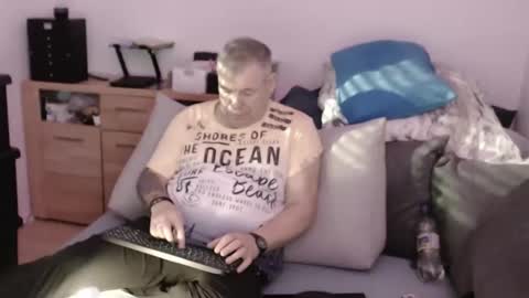 Stranger online show from November 3, 2025, 9:21 am