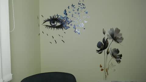 Snapshot of stranger_giirl chatting on December 6, 2024, 1:11 pm Amalia online show from December 6, 2024, 1:11 pm