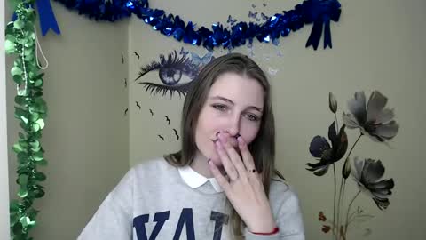 Snapshot of stranger_giirl chatting on February 15, 2025, 7:06 am Amalia online show from February 15, 2025, 7:06 am