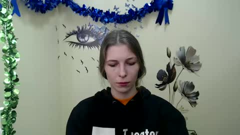 Snapshot of stranger_giirl chatting on February 26, 2025, 7:09 am Amalia online show from February 26, 2025, 7:09 am