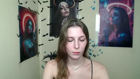 Snapshot of stranger_giirl chatting on February 27, 2025, 5:15 pm Amalia online show from February 27, 2025, 5:15 pm