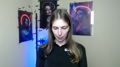 Snapshot of stranger_giirl chatting on October 8, 2025, 6:11 am Amalia online show from October 8, 2025, 6:11 am