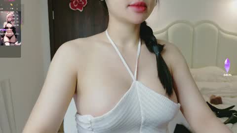 strawberry_loveee online show from August 2, 2026, 3:21 pm