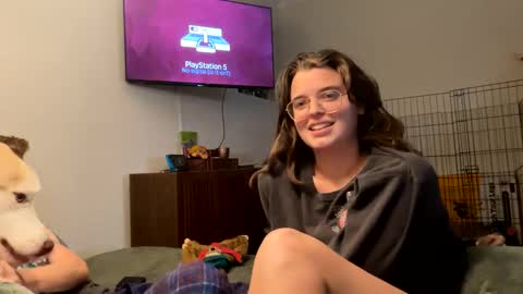 Snapshot of stringsandcurves chatting on March 9, 2025, 3:54 am StringsNCurves online show from March 9, 2025, 3:54 am