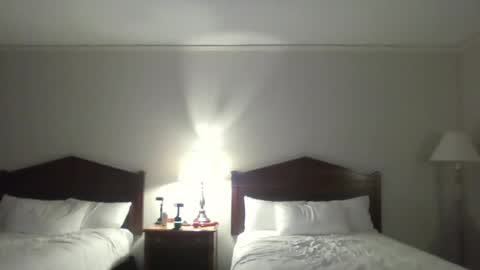 Snapshot of strokeherpokeher chatting on June 15, 2026, 6:04 am strokeherpokeher online show from June 15, 2026, 6:04 am