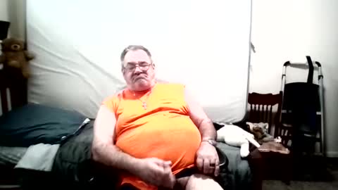 strokerace3535690483 online show from April 17, 2026, 3:37 pm