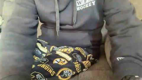 Snapshot of stroking33again chatting on April 8, 2026, 1:11 pm stroking33again online show from April 8, 2026, 1:11 pm