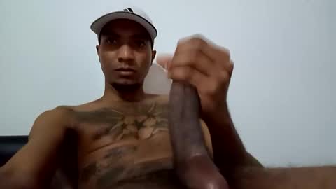 Snapshot of stronganddelicious chatting on November 17, 2025, 6:19 am stronganddelicious online show from November 17, 2025, 6:19 am