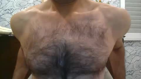 Snapshot of strongandmanly chatting on April 9, 2026, 6:02 am Strongandmanly online show from April 9, 2026, 6:02 am