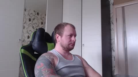 Snapshot of strongass18 chatting on February 20, 2025, 9:33 am Alex online show from February 20, 2025, 9:33 am