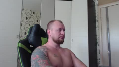 Snapshot of strongass18 chatting on September 18, 2025, 9:11 am Alex online show from September 18, 2025, 9:11 am