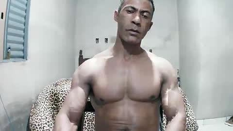 strongdaddyfantastic online show from April 14, 2026, 12:05 am