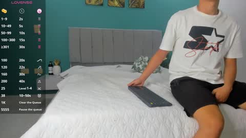 Snapshot of stroong_couple_ chatting on January 25, 2025, 2:47 am Strong Couple online show from January 25, 2025, 2:47 am