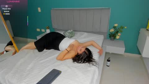 Snapshot of stroong_couple_ chatting on February 6, 2025, 3:37 am Strong Couple online show from February 6, 2025, 3:37 am