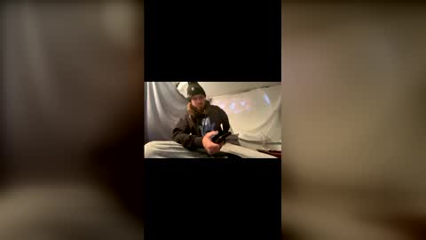 strumie3534336684 online show from November 27, 2025, 5:15 pm