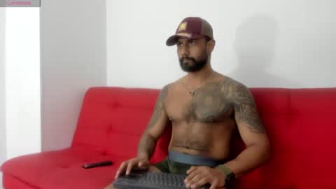 STUD HUNK LATIN online show from December 27, 2024, 10:16 pm