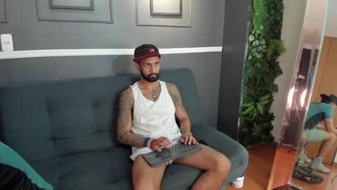 STUD HUNK LATIN online show from February 13, 2025, 1:29 am