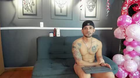 STUD HUNK LATIN online show from February 15, 2025, 12:37 am