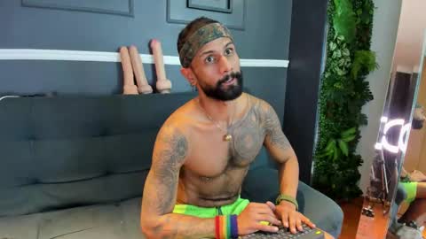 STUD HUNK LATIN online show from March 5, 2025, 12:49 am