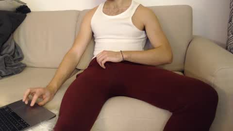 Snapshot of studfromparis chatting on January 2, 2025, 3:19 pm Stud From Paris online show from January 2, 2025, 3:19 pm