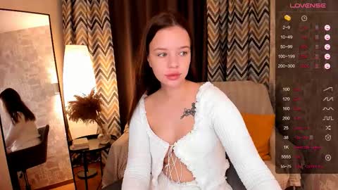 Snapshot of stuffed_cookie chatting on September 12, 2025, 2:11 am Mary online show from September 12, 2025, 2:11 am