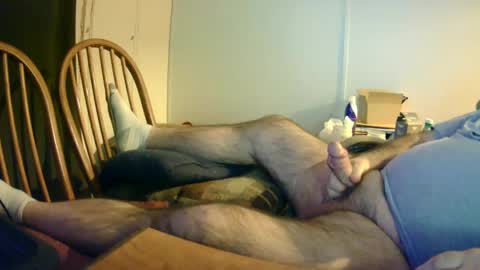 Snapshot of stugots42 chatting on February 17, 2025, 3:04 am stugots42 online show from February 17, 2025, 3:04 am