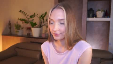 Mure online show from April 18, 2026, 5:55 am