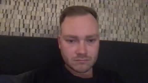 sub_austr online show from March 5, 2025, 7:27 pm