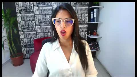 Snapshot of sub_scarlett_ chatting on February 17, 2026, 8:48 pm sub_scarlett_ online show from February 17, 2026, 8:48 pm