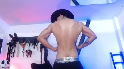 Snapshot of subarashi_ishi69 chatting on October 7, 2025, 7:11 pm subarashi_ishi69 online show from October 7, 2025, 7:11 pm