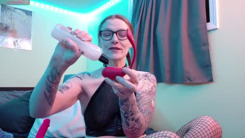 Snapshot of subbypunkruby77 chatting on February 6, 2025, 5:57 am SubbyPunkRuby online show from February 6, 2025, 5:57 am