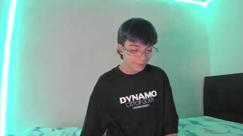 Snapshot of submissive_boyy_ chatting on January 21, 2025, 2:59 pm nico online show from January 21, 2025, 2:59 pm