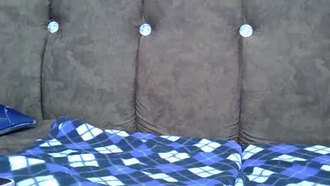 submissive_slut001 online show from January 10, 2025, 6:49 pm