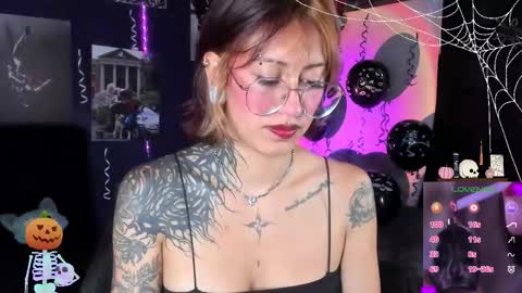 Snapshot of succubus_girl_ chatting on October 7, 2025, 4:26 pm Alexy online show from October 7, 2025, 4:26 pm