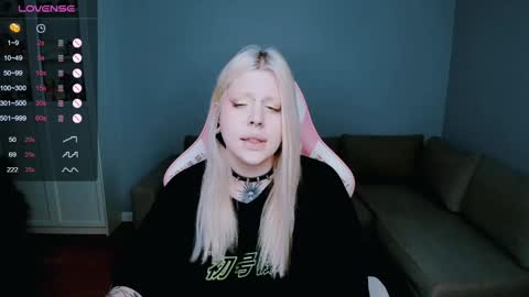 Snapshot of succubus_leslie chatting on December 20, 2024, 11:32 am succubus_leslie online show from December 20, 2024, 11:32 am