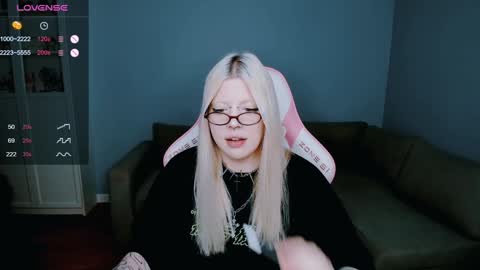 Snapshot of succubus_leslie chatting on December 22, 2024, 2:27 pm succubus_leslie online show from December 22, 2024, 2:27 pm