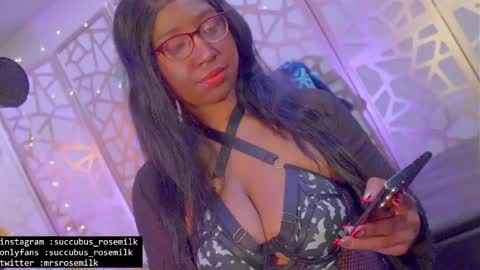 Snapshot of succubus_rosemilk chatting on January 21, 2025, 6:55 pm Succubus RoseMilk online show from January 21, 2025, 6:55 pm