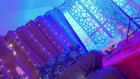 Snapshot of succubus_rosemilk chatting on March 2, 2025, 3:13 am Succubus RoseMilk online show from March 2, 2025, 3:13 am