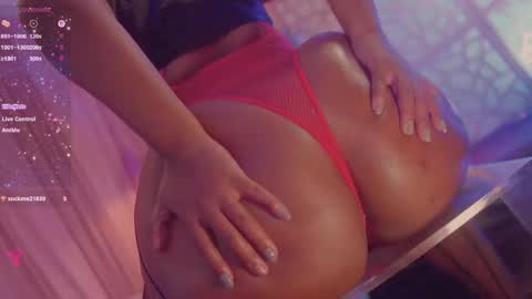 Snapshot of succubus_rosemilk chatting on October 30, 2025, 2:24 am Succubus RoseMilk online show from October 30, 2025, 2:24 am