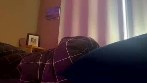 Snapshot of suckmythong410104 chatting on December 18, 2024, 4:17 pm SaraSabeen online show from December 18, 2024, 4:17 pm