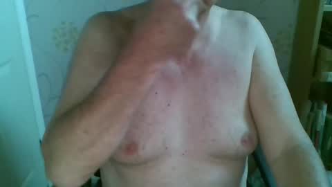 suffolkboy4 online show from April 28, 2026, 6:57 pm