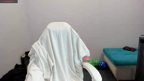 Ariana online show from October 18, 2025, 1:08 am