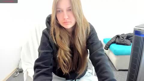 Ariana online show from October 27, 2025, 1:31 am