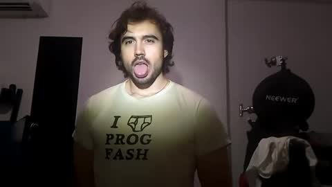 Sugar online show from September 23, 2025, 11:41 pm