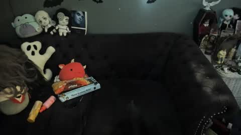 Sugary online show from December 5, 2025, 2:20 am