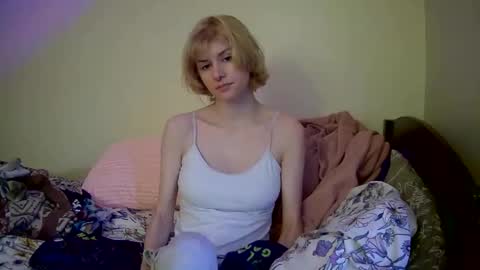 Ophelia online show from January 3, 2025, 1:36 pm