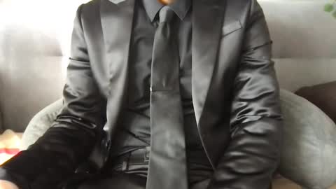 Snapshot of suitfetishez chatting on February 23, 2026, 6:27 pm suitfetishez online show from February 23, 2026, 6:27 pm